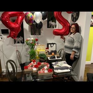 Meet your Posher, Laura